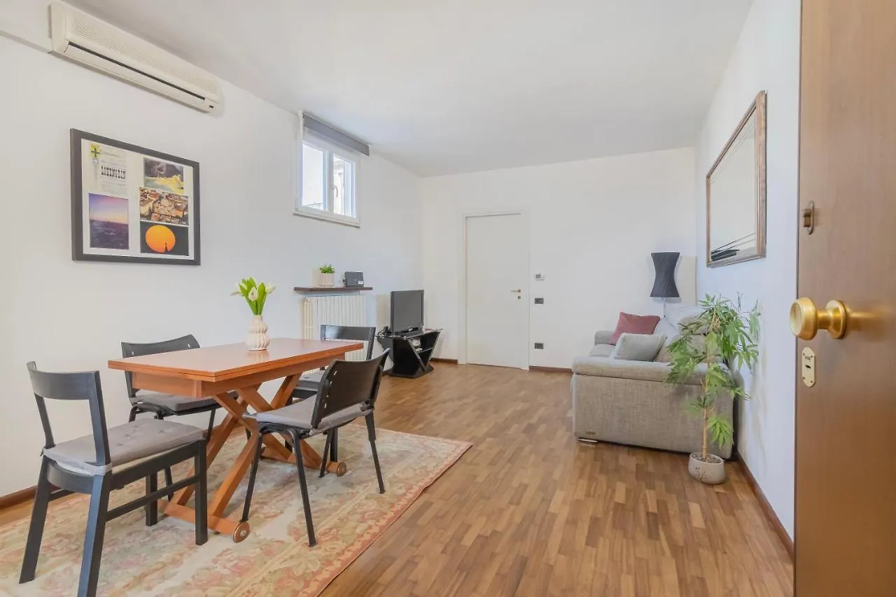 Simona Apartments Parma